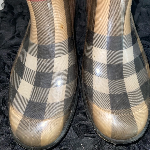 Authentic Burberry rain boots - Picture 3 of 8